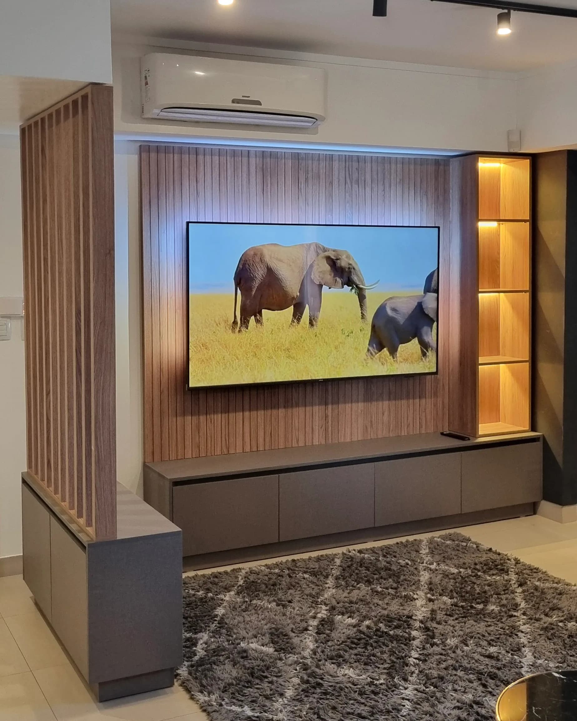 Rack TV con revestimiento de melamina